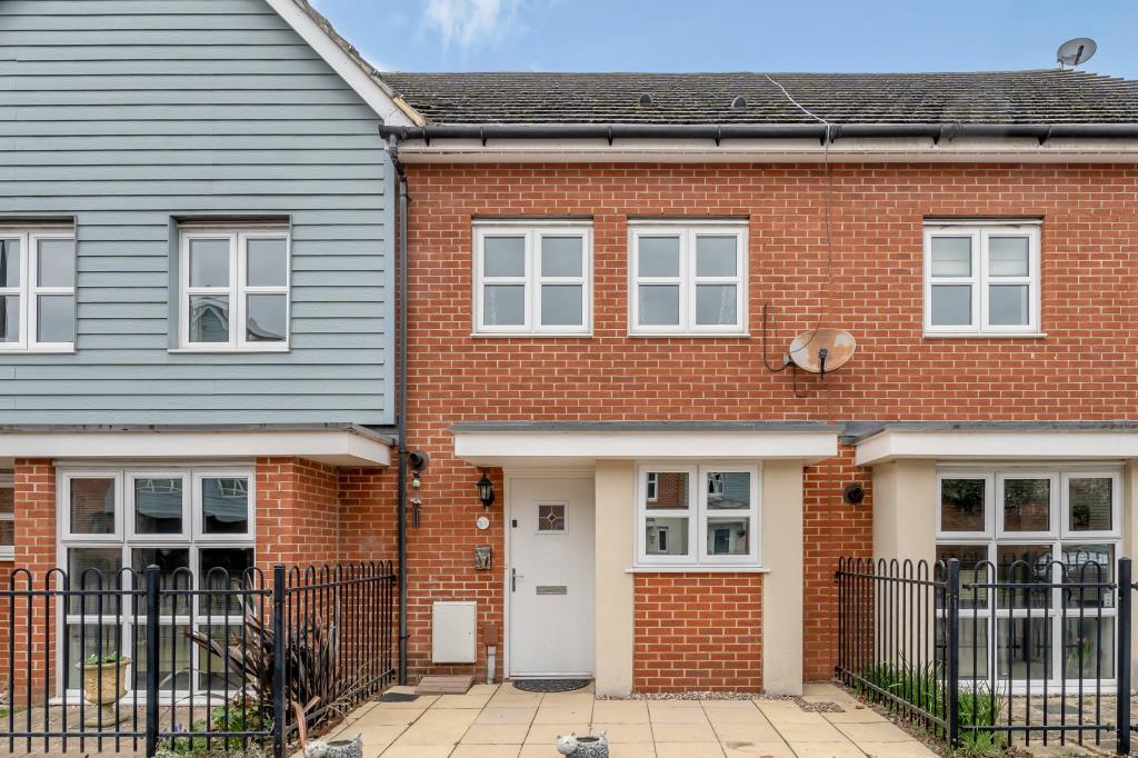 Cippenham, Slough, Berkshire, SL1 2 bed terraced house for sale £400,000