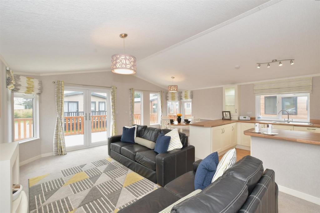 Hambrook Park, Broad Road, Hambrook, Chichester, West Sussex 2 bed park