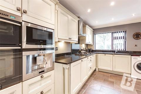 4 bedroom terraced house to rent, Burnway, Hornchurch, Essex, RM11