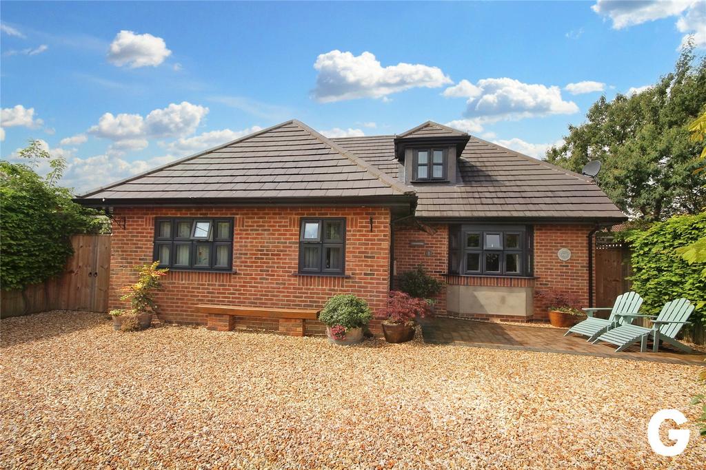 6 Linbrook Court, Ringwood, Hampshire, BH24 4 bed detached house £795,000