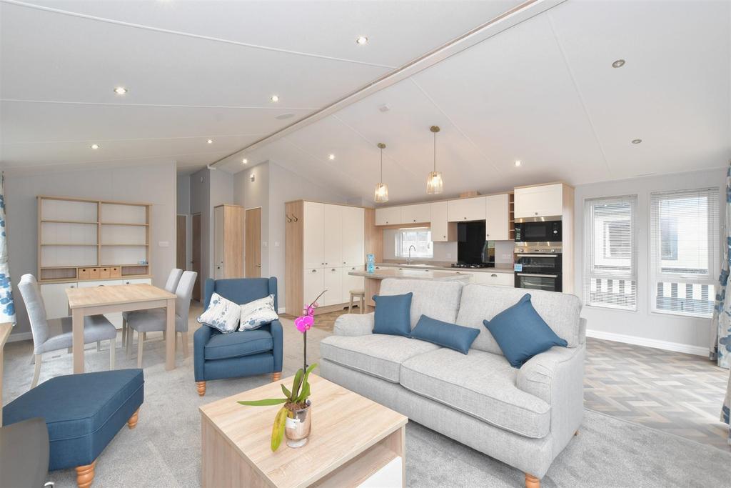 Hambrook Park, Broad Road, Hambrook, Chichester, West Sussex 2 bed park