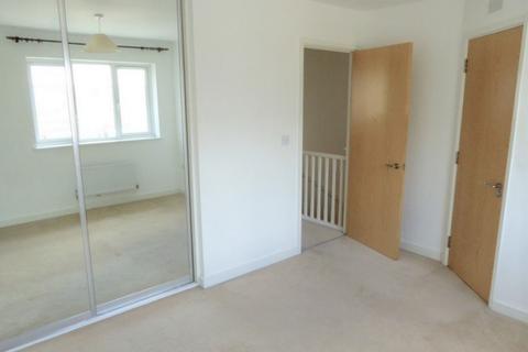 13 Robinson Way, Northfleet, Gravesend, DA11 9AB