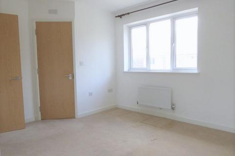 13 Robinson Way, Northfleet, Gravesend, DA11 9AB