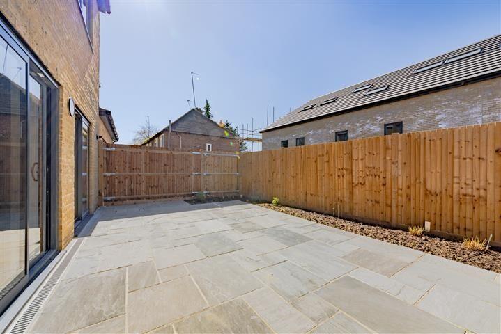 0 C2 A0078-HDR (Small)