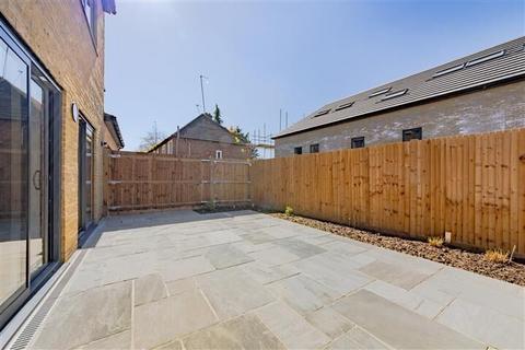 55 Godfrey Road, London, SE18 5EY