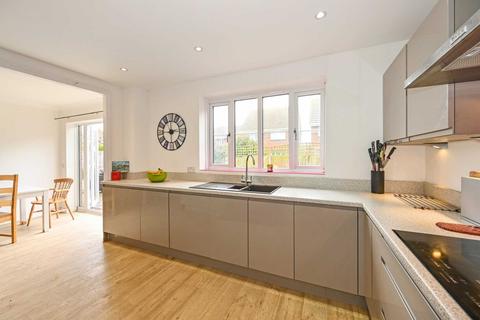 4 bedroom detached house for sale, Mere Close, Bracklesham Bay, West Sussex