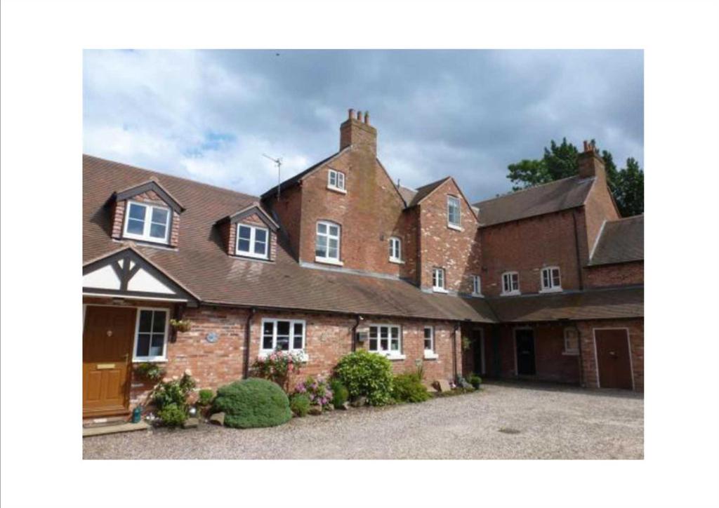 Water Orton Lane, Minworth 1 bed flat £145,000