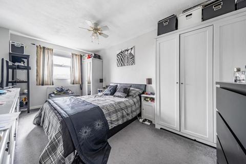 51a East Road, Kingston Upon Thames, KT2 6EJ