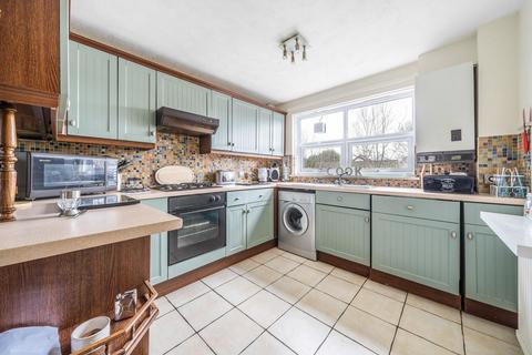 51a East Road, Kingston Upon Thames, KT2 6EJ