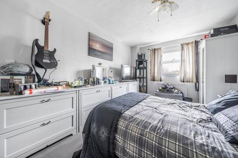 51a East Road, Kingston Upon Thames, KT2 6EJ