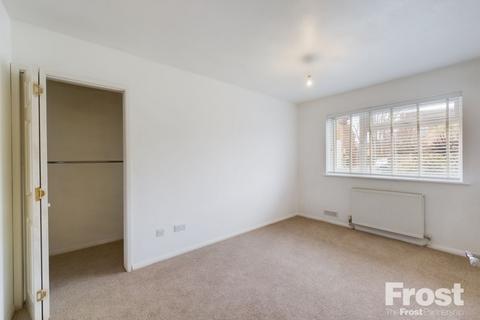 2 bedroom maisonette to rent, Conifer Court, The Crescent, Ashford, Surrey, TW15