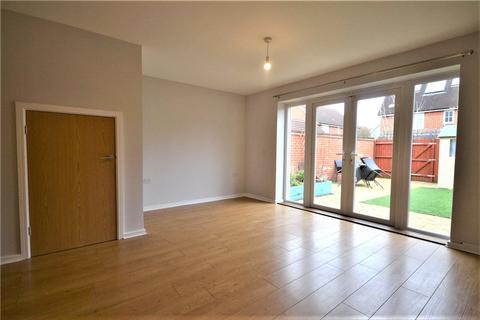 2 bedroom end of terrace house to rent, Saffron Way, Little Canfield, CM6