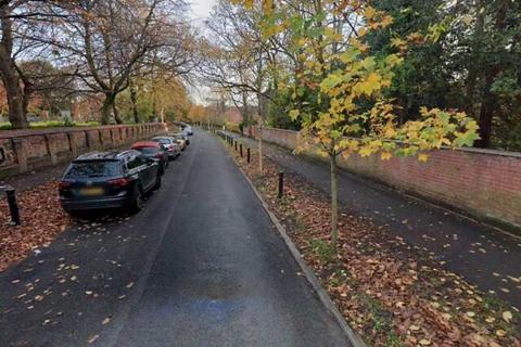 Parking to rent, Conyngham Road, Manchester M14