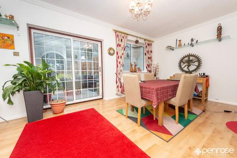 68 Barton Road, Luton, LU3 2BB