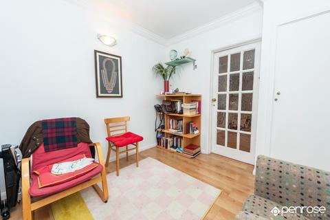 68 Barton Road, Luton, LU3 2BB