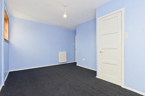 19 Ballantrae Place, Dundee, DD4 8QQ