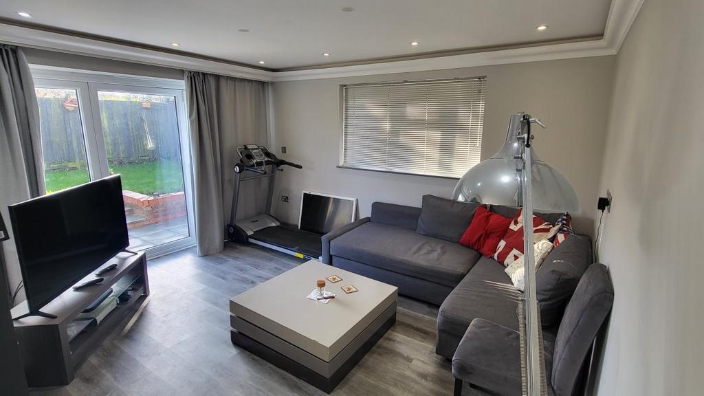 House in Hanwell - View 2