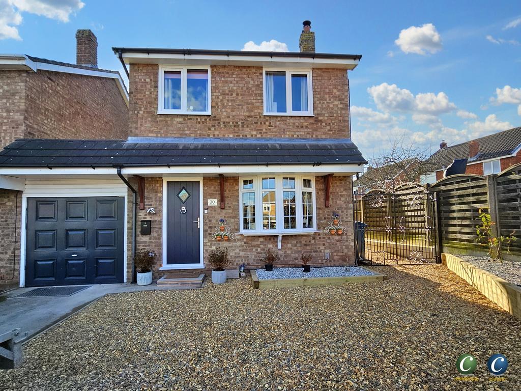 Ridge Way, Hixon, Stafford, ST18 0NZ 3 bed link detached house £325,000