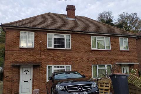 Parking to rent - Maxwell Gardens, Orpington BR6
