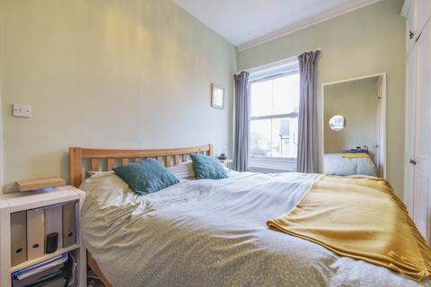 Flat B, 23 Maple Road, London, SE20 8LA
