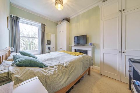 Flat B, 23 Maple Road, London, SE20 8LA