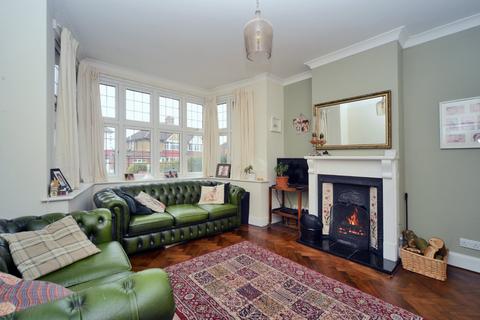 72 Newbolt Avenue, Cheam, Sutton, SM3 8EE