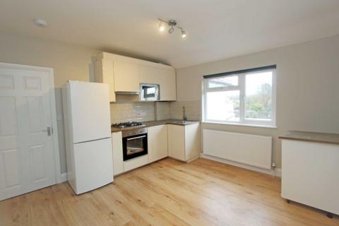 1 bedroom maisonette to rent, Kingston Road, New Malden