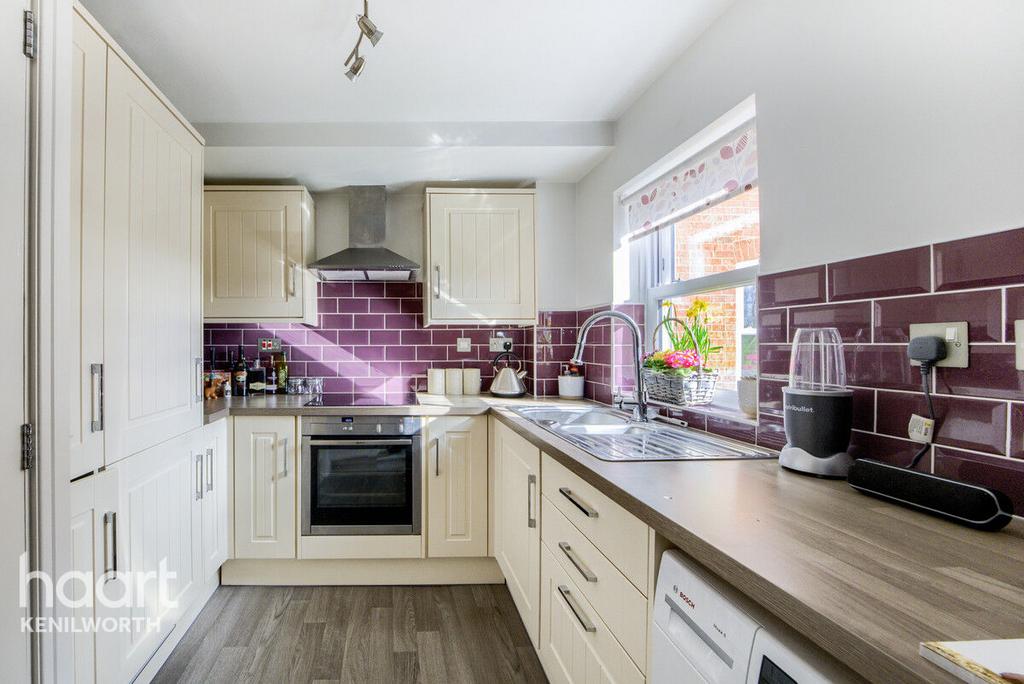 Bridge Street, Kenilworth 2 bed apartment £220,000