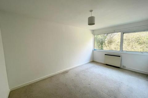 2 bedroom apartment to rent, Priest Close,  Nettlebed,  RG9