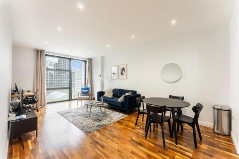 1 bedroom apartment for sale, Discovery Dock Apartments, Canary Wharf, E14