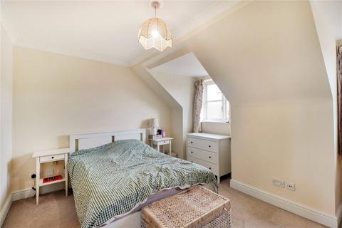 3 bedroom terraced house to rent, London Road, Westerham, Kent, TN16