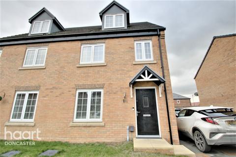 19 Cutter Lane, New Rossington, Doncaster, DN11 0HE