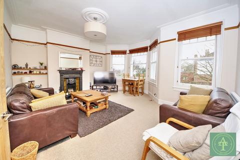 2 bedroom flat for sale, Harlech Road, Southgate, N14