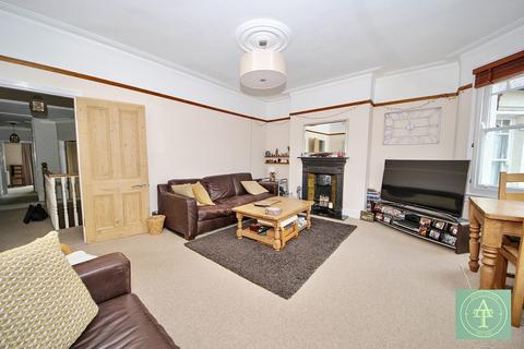 2 bedroom flat for sale, Harlech Road, Southgate, N14