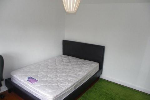 3 bedroom house share to rent - Lord Street