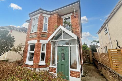 11 Rosebery Road, Bournemouth, BH5 2JH
