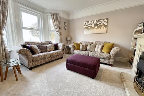 11 Rosebery Road, Bournemouth, BH5 2JH