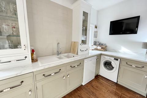 11 Rosebery Road, Bournemouth, BH5 2JH