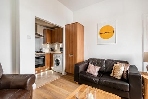 2/10 Springfield Buildings, Edinburgh, EH6 5EG