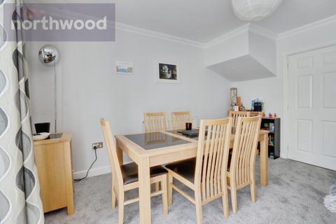 3 bedroom terraced house to rent, Phoenix Boulevard, York, YO26