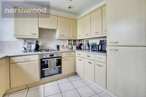 3 bedroom terraced house to rent, Phoenix Boulevard, York, YO26