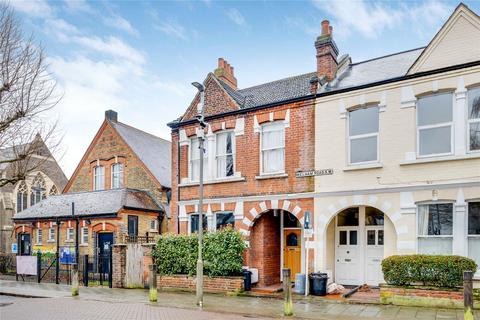 3 bedroom flat for sale, Welham Road, Furzedown, SW16