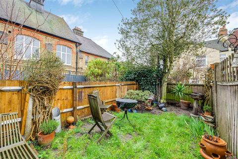 3 bedroom flat for sale, Welham Road, Furzedown, SW16