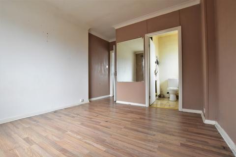 94 Clayhill Crescent, London, SE9 4JB