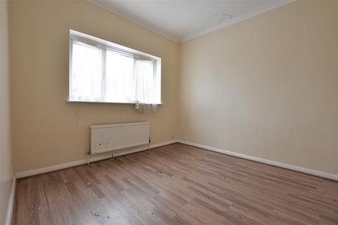 94 Clayhill Crescent, London, SE9 4JB