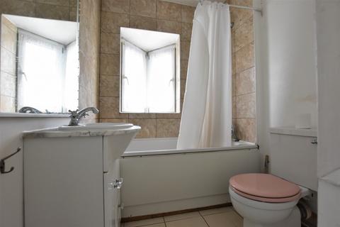 94 Clayhill Crescent, London, SE9 4JB