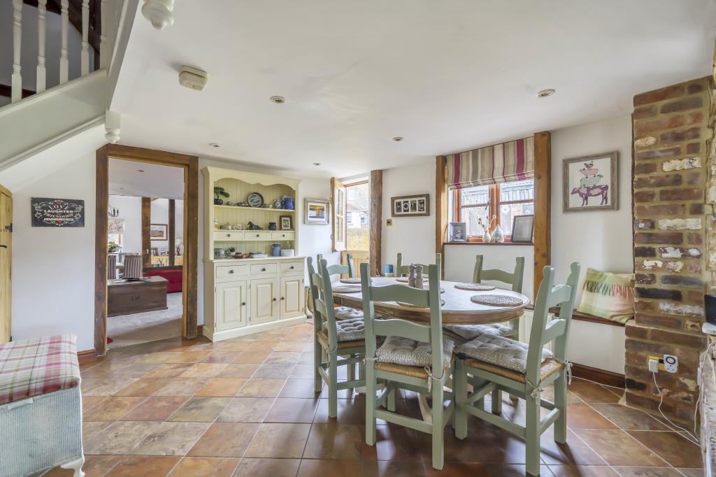 Kitchen/dining