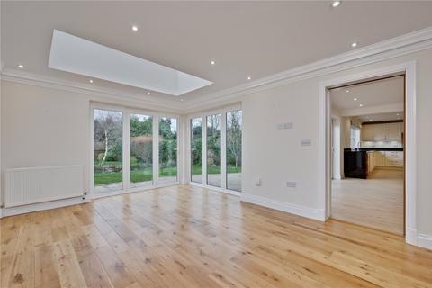 5 bedroom detached house to rent, Hillview Road, Claygate, Esher, Surrey, KT10