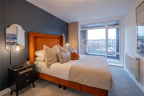 3 bedroom apartment for sale, Caroline Street, London, E1