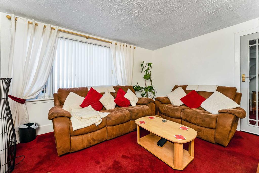 Foxbar Drive, Paisley 3 bed terraced house £109,000